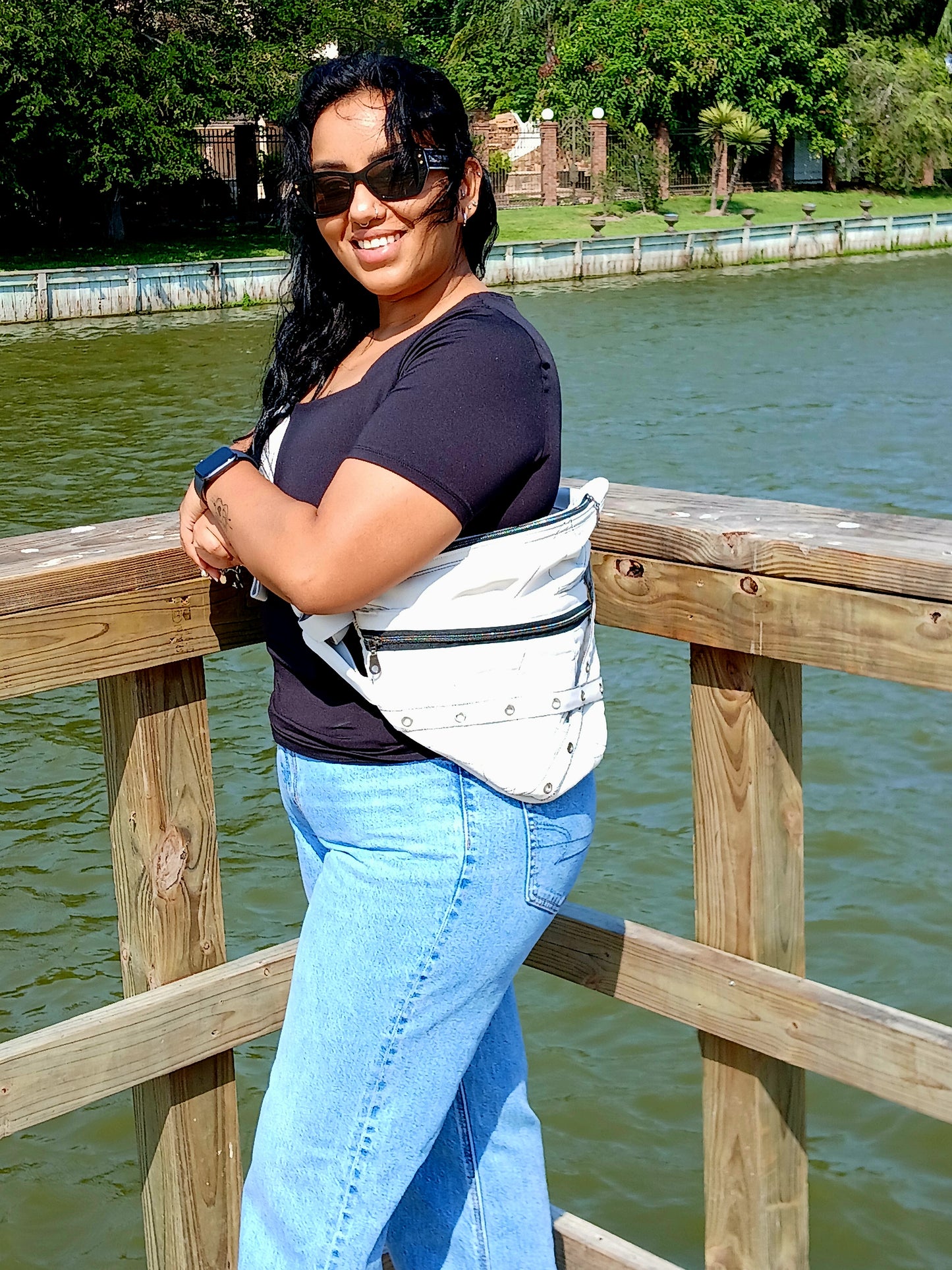 RIght Shoulder Sling Bag